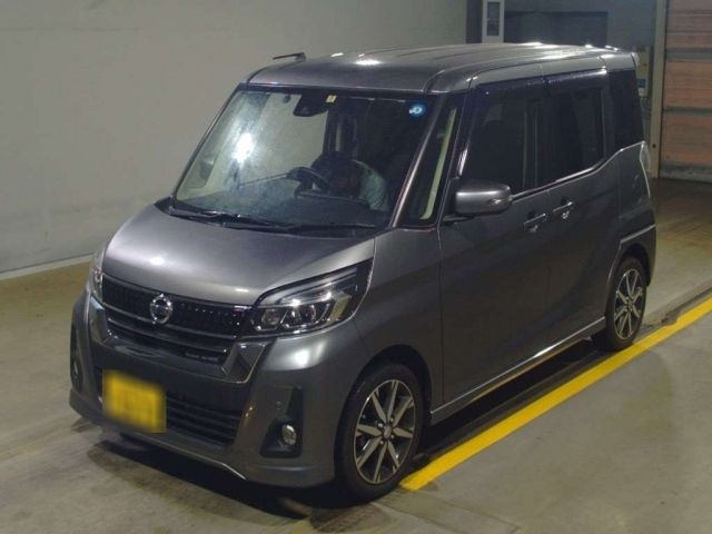 32008 Nissan Dayz roox B21A 2019 г. (TAA Yokohama)